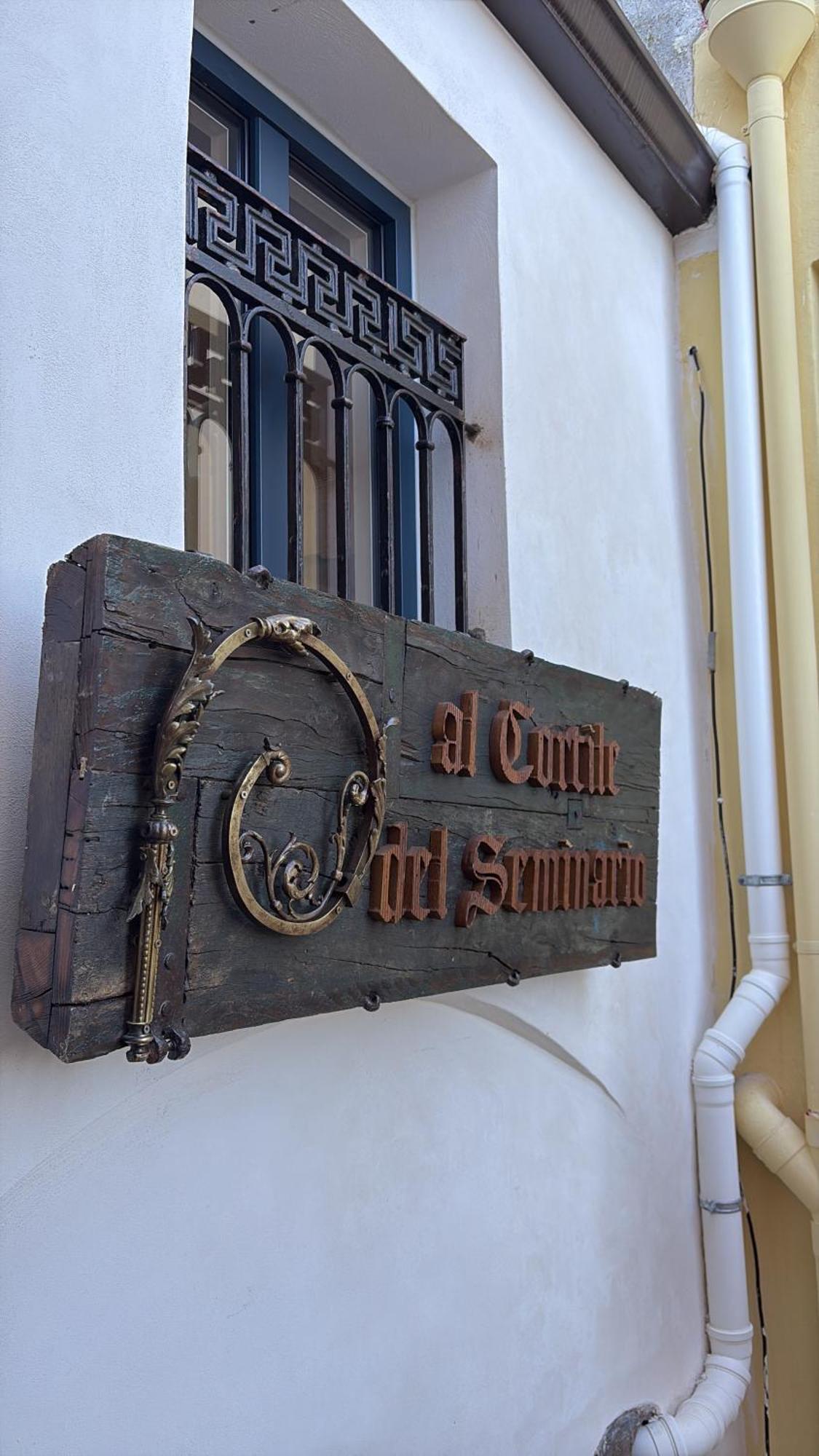 Apartamento Al Cortile Del Seminario Cefalú Exterior foto